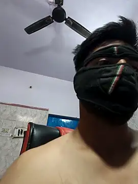 Snapshot of imyoungboymay chatting on 10.20.25 imyoungboymay online show from 10.20.25