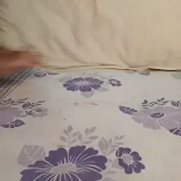 Snapshot of SPINNYG chatting on 10.27.25 SPINNYG online show from 10.27.25