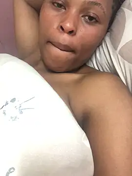 Snapshot of Bubbles156 chatting on 02.14.26 Bubbles156 online show from 02.14.26