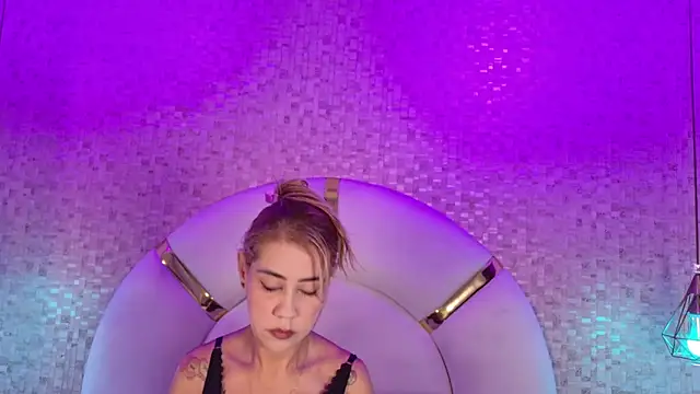 emmy rose25 online show from 02.07.26