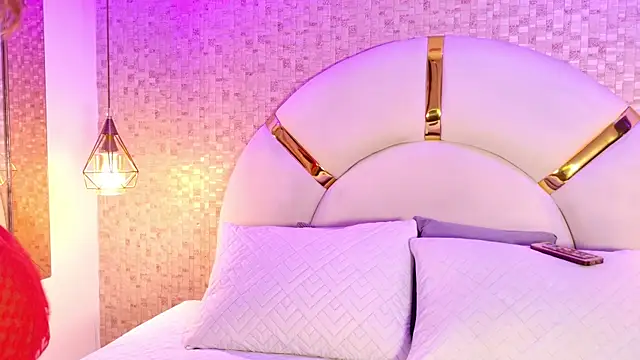 emmy rose25 online show from 04.14.26