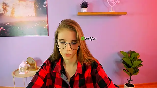 lulu fly  online show from 10.22.25