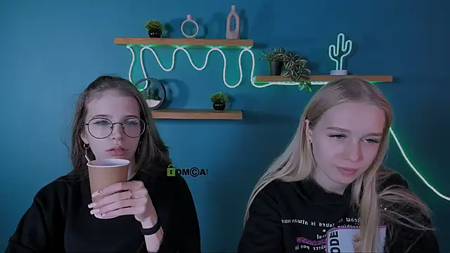 lulu fly  online show from 10.24.25