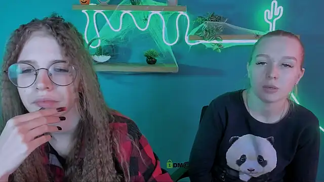 lulu fly  online show from 10.30.25