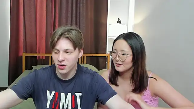 Blossomandbee online show from 04.17.26