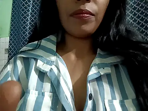 Snapshot of sexyanvi chatting on 10.24.25 sexyanvi online show from 10.24.25