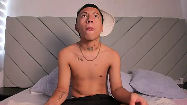 little kris1 online show from 10.15.25