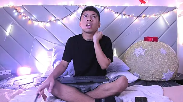 little kris1 online show from 11.28.25