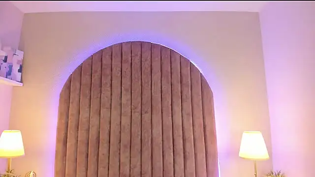 Snapshot of ShaylaDavis chatting on 10.31.25 ShaylaDavis online show from 10.31.25