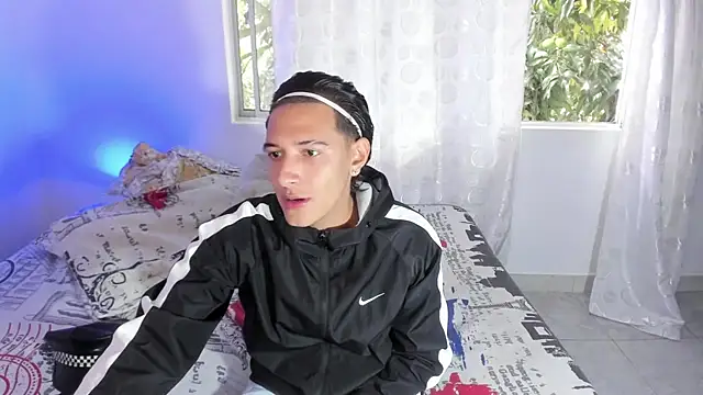 Hayden Boy  online show from 10.18.25