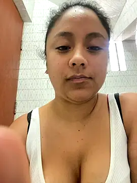 Snapshot of Techi0525 chatting on 10.20.25 Techi0525 online show from 10.20.25