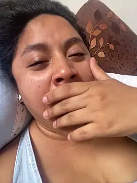 Snapshot of Techi0525 chatting on 11.08.25 Techi0525 online show from 11.08.25