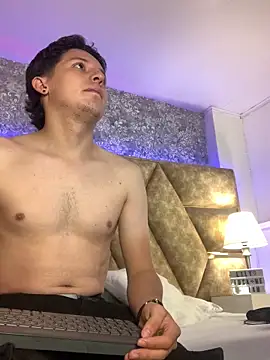 SsexCouplee online show from 02.16.26