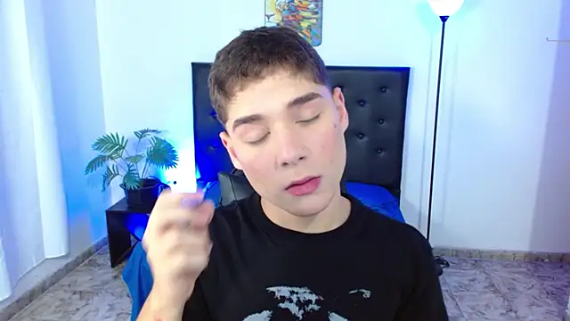 Snapshot of Mattass18 chatting on 02.09.26 Mattass18 online show from 02.09.26