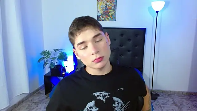 Snapshot of Mattass18 chatting on 02.11.26 Mattass18 online show from 02.11.26