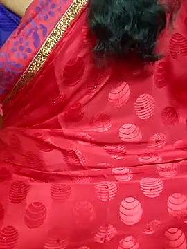 Snapshot of tamil-reena chatting on 10.15.25 tamil-reena online show from 10.15.25