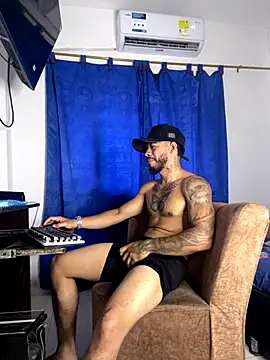 Kylian Alessandro online show from 01.05.26