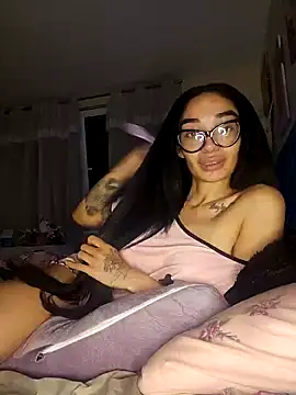 LucyMiax online show from 10.19.25