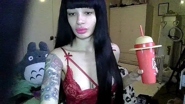 LucyMiax online show from 12.01.25