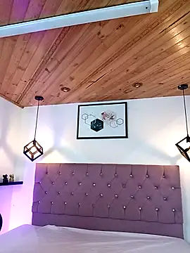 Snapshot of Arianaa_Toro chatting on 10.23.25 Arianaa Toro online show from 10.23.25