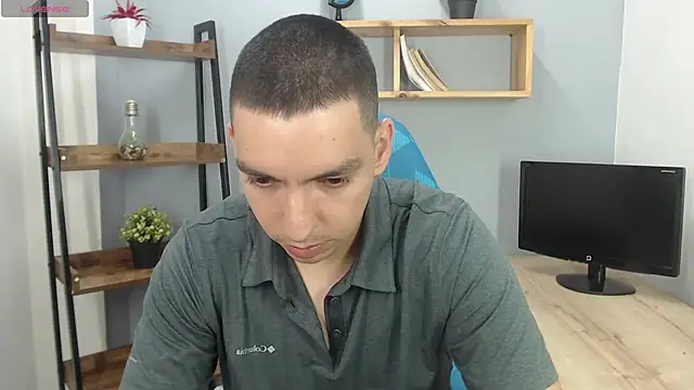 Snapshot of Axel_Stones_ chatting on 10.20.25 Axel Stones online show from 10.20.25