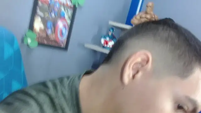 Snapshot of Axel_Stones_ chatting on 11.05.25 Axel Stones online show from 11.05.25