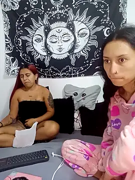 Snapshot of abby_n_emily chatting on 02.18.26 abby n emily online show from 02.18.26