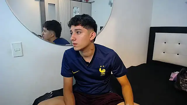 Snapshot of Dravith_Valery chatting on 12.03.25 Dravith Valery online show from 12.03.25