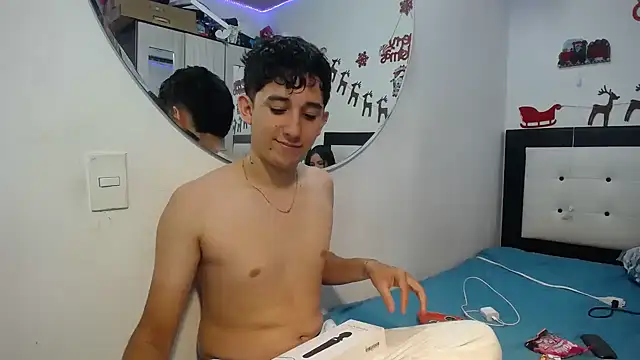 Snapshot of Dravith_Valery chatting on 12.14.25 Dravith Valery online show from 12.14.25