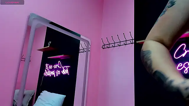 JuliethCruz  online show from 01.14.26