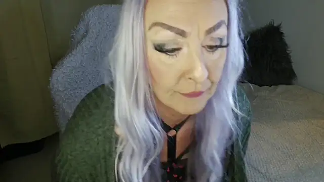 Snapshot of TheOGMiaMystique chatting on 11.01.25 TheOGMiaMystique online show from 11.01.25