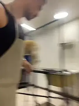 Snapshot of Leonardmoppet chatting on 10.25.25 Leonardmoppet online show from 10.25.25