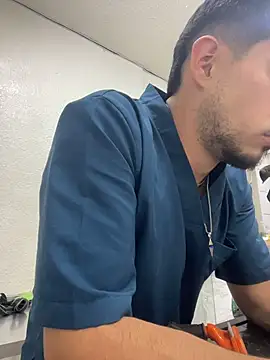 Snapshot of Leonardmoppet chatting on 11.09.25 Leonardmoppet online show from 11.09.25