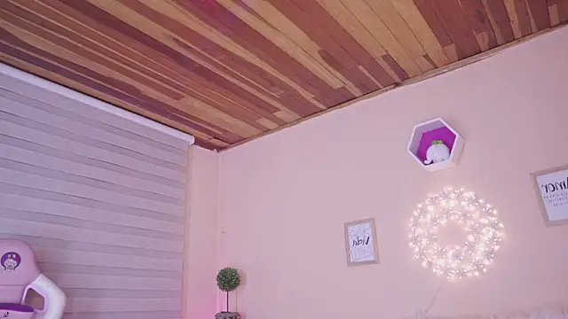 Meggie  online show from 01.07.26