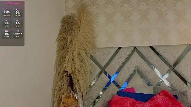 Snapshot of shimmer_lure chatting on 11.15.25 shimmer lure online show from 11.15.25