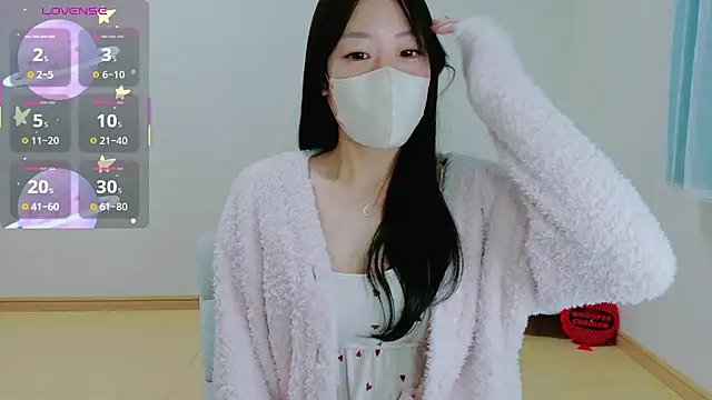 Snapshot of TSUKI_circle chatting on 11.27.25 TSUKI circle online show from 11.27.25