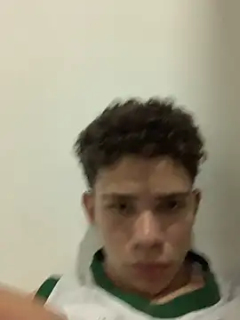 Snapshot of Leo_TheGod chatting on 10.31.25 Leo TheGod online show from 10.31.25