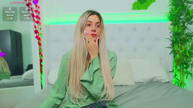 AriannaSins online show from 03.18.25