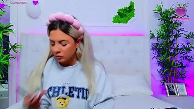 AriannaSins online show from 09.29.25