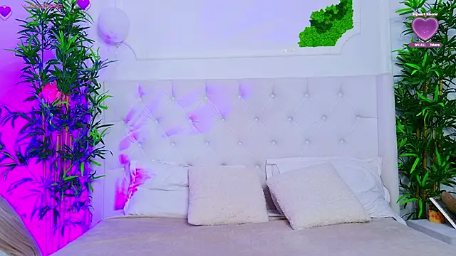 AriannaSins online show from 10.17.25