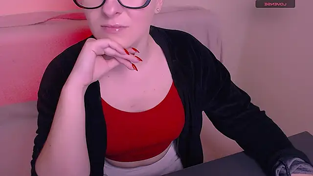 AllaLeomz online show from 12.05.25