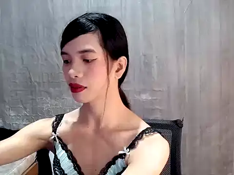 Snapshot of stella-kate chatting on 10.17.25 stella-kate online show from 10.17.25