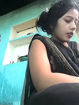 Snapshot of Ragni_bhargav chatting on 12.02.25 Ragni bhargav online show from 12.02.25