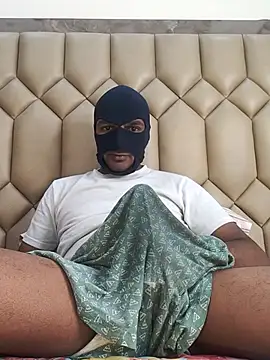 Snapshot of Mysterious_Prince chatting on 12.02.25 Mysterious Prince online show from 12.02.25