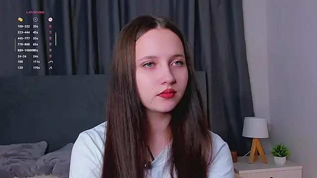 NadiaGnegy online show from 10.29.25