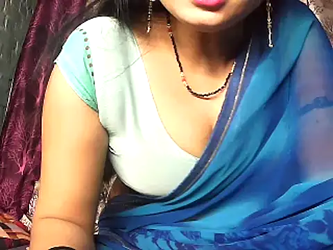Snapshot of diksha--s chatting on 11.28.25 diksha--s online show from 11.28.25