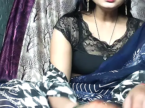 Snapshot of diksha--s chatting on 11.30.25 diksha--s online show from 11.30.25