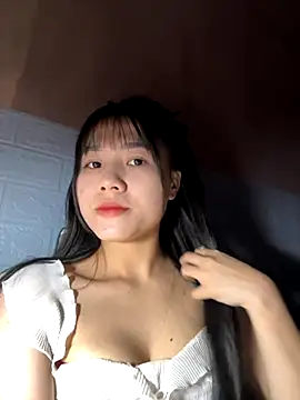 Leaf-Tgu online show from 10.25.25