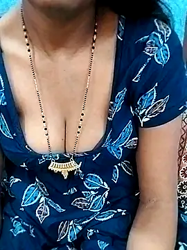 Snapshot of Soniya-hot21 chatting on 10.29.25 Soniya-hot21 online show from 10.29.25