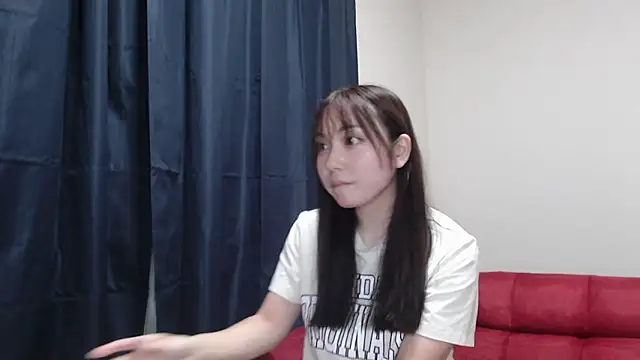 Snapshot of erika_chikensuki chatting on 10.15.25 erika chikensuki online show from 10.15.25
